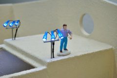 Siku-Control-Bauerhof-Horst-richtet-die-LED-Beleuchtung-aus