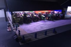 1_Maschinen-Halle-Siku-Control-32-Bauernhof-bei-nacht-