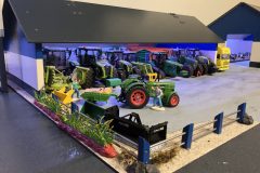 1_Siku-Control-32-Bauernhof-Diorama-zum-spielen