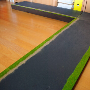 Die auf Siku Control 32 ausgebauten Straßen werden geschottert und begrünt