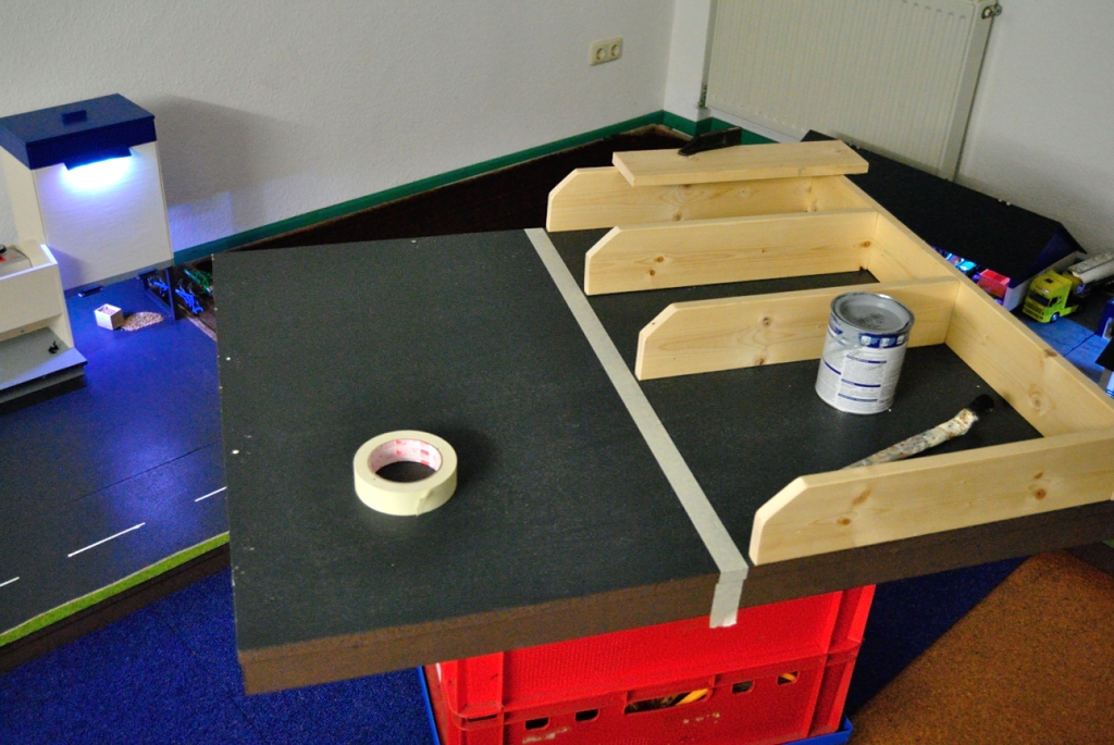 Bauernhof Selber bauen und mit Siku Control 32 spielen