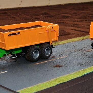 Hochbetrieb zu Ostern 2015 auf unserem Bauernhof – Erdbewegung mit Siku Control 32