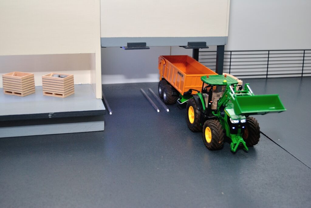 Schienen für Siku Control 32 Trecker und Anhaenger