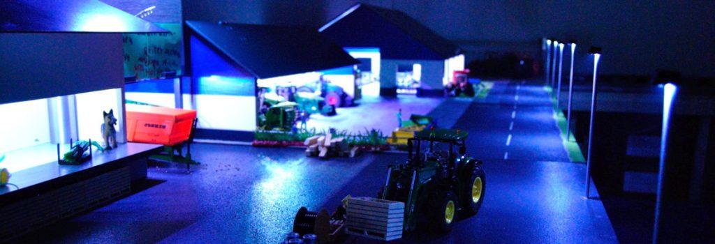 Max-Agrar Siku Bauernhof Strassenbeleuchtung Laternen