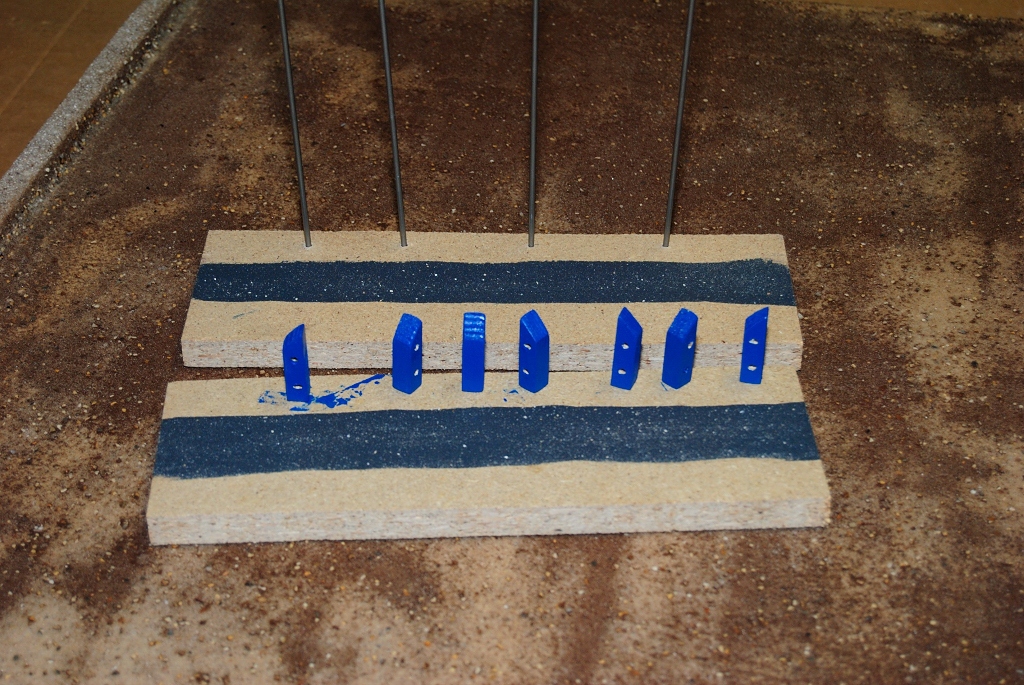 Max Agrar Bauernhof Diorama - Maschinenhalle Zaun bauen